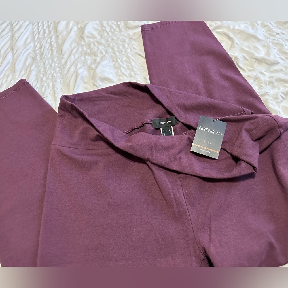 💜FOREVER 21 Aubergine Leggings NWT